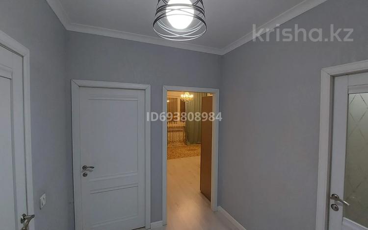 2-комнатная квартира, 60 м², 7/13 этаж помесячно, Утеген батыра 17Б/1