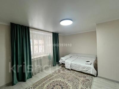 1-комнатная квартира · 32 м² · 1/5 этаж, Кунаева 7 за 2 500 〒 в Талдыкоргане, мкр Самал