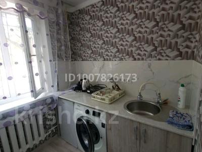 1-бөлмелі пәтер · 33 м² · 1/5 қабат, Майқұдық 12 мкр, бағасы: 8 000 ₸ в Караганде, Алихана Бокейханова р-н