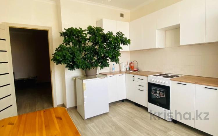 2-комнатная квартира · 63 м² · 11/16 этаж, мкр Юго-Восток, Шахтеров 52а за 28.5 млн ₸ в Караганде, Казыбек би р-н — фото 2