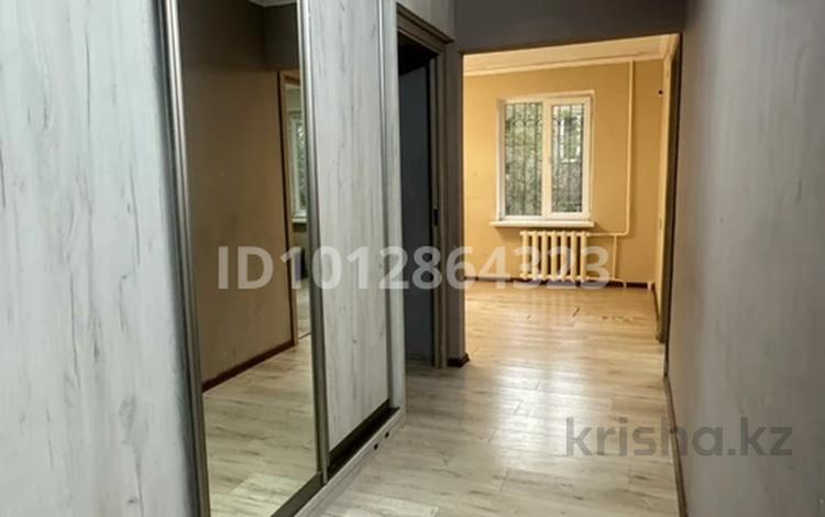 3-комнатная квартира · 57 м² · 2/4 этаж, мкр №9 29 за 35 млн ₸ в Алматы, Ауэзовский р-н — фото 2