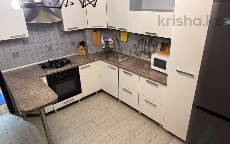 3-комнатная квартира · 73 м² · 1/9 этаж, мкр Жетысу-2 62 — Саина Абая за 350 000 ₸ в Алматы, Ауэзовский р-н — фото 2