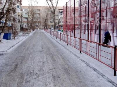 2-комнатная квартира · 52 м² · 1/5 этаж, Юность 77 за 15 млн 〒 в Семее