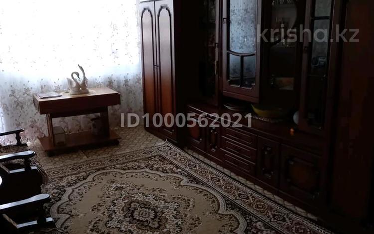 2-комнатная квартира · 47 м² · 2/5 этаж, А .Тайманова 127 — 3 школа за 16 млн 〒 в Уральске — фото 2