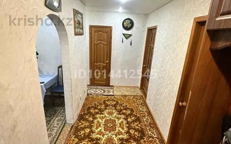 3-бөлмелі пәтер · 65 м², Скоробогатова 67 — Он Галактика, бағасы: 21.5 млн ₸ в Уральске, мкр Школьник — фото 2