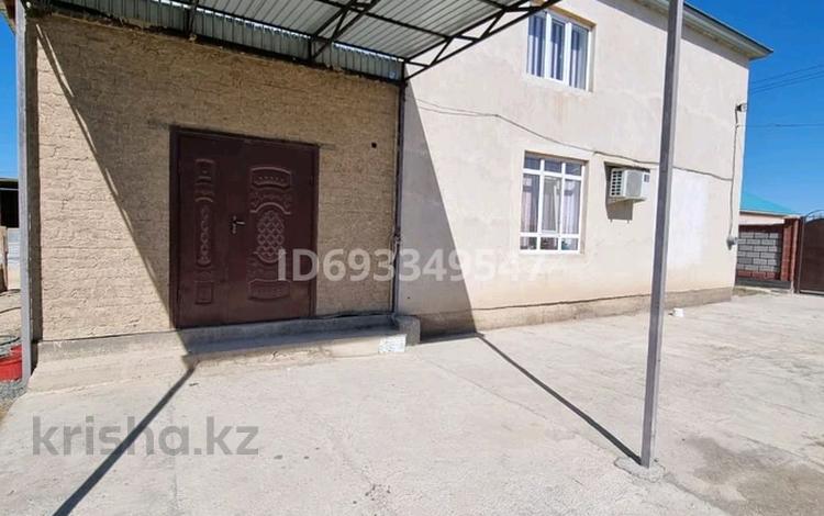 Отдельный дом • 8 комнат • 205 м² • 10 сот., Карабалаева 79 — Кызылжарма за 30 млн 〒 в  — фото 2