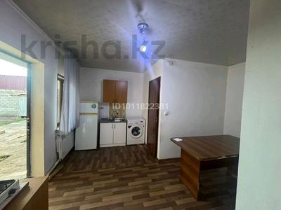 Отдельный дом · 1 комната · 70 м², Қасымбеков 99 за 100 000 〒 в Жаркенте