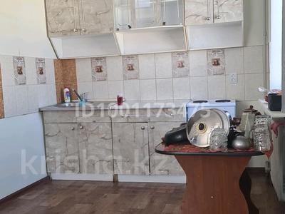 Продажа квартир в Восточно-Казахстанской обл.: 3-комнатная квартира · 68.9 м² · 2/2 этаж, Каюпова 60 — Магазин Добрострой за 7 млн 〒 3-комнатная квартира · 68.9 м² · 2/2 этаж, Каюпова 60 — Магазин Добрострой за 7 млн 〒 в Алтае