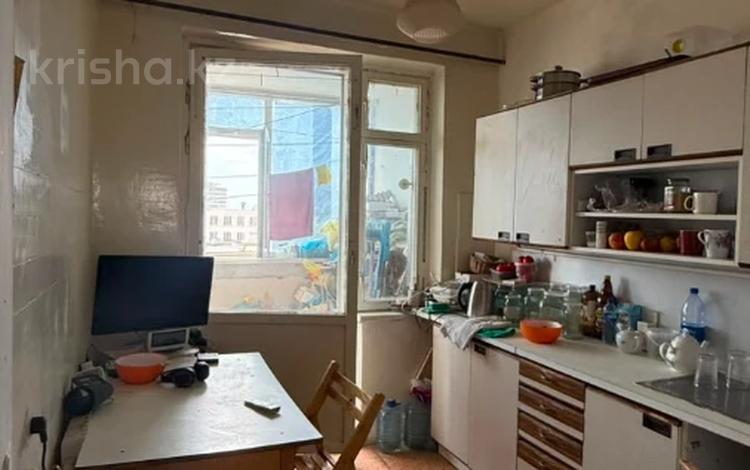 3-бөлмелі пәтер · 63 м² · 5/5 қабат, 11-ш/а. 37, бағасы: 12 млн ₸ в Актау, 11-й мкр — фото 2