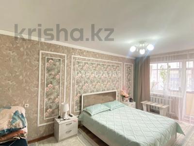 Пәтерлер в Западно-Казахстанской обл.: 1-бөлмелі пәтер · 38 м² · 5/5 қабат, У. Громовой 26/1, бағасы: 13.5 млн 〒 1-бөлмелі пәтер · 38 м² · 5/5 қабат, У. Громовой 26/1, бағасы: 13.5 млн 〒 в Уральске