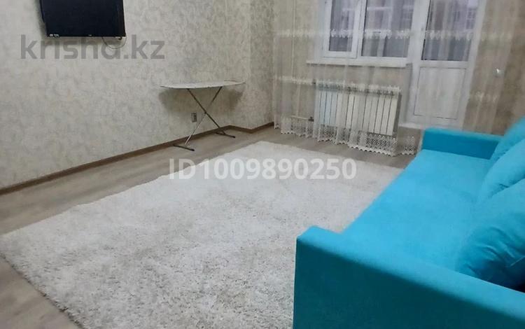 2-комнатная квартира · 50 м² · 4/12 этаж, Кошкарбаева 40 за 220 000 ₸ в Астане, Алматы р-н — фото 2