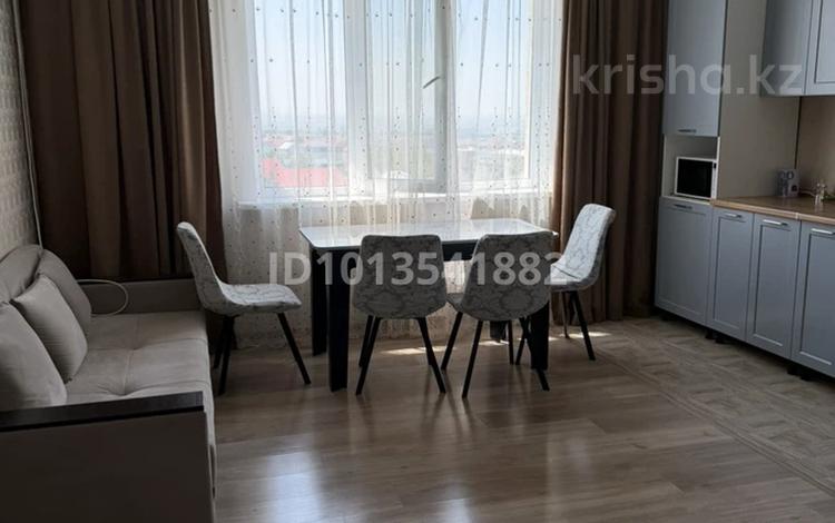 1-бөлмелі пәтер · 50 м² · 8/10 қабат, мкр Мамыр, Афцинао 4 — Яссауи-Жандосова, бағасы: 250 000 ₸ в Алматы, Ауэзовский р-н — фото 2