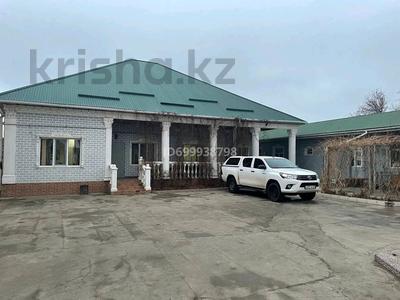 Аренда домов или дач посуточно в Кызылординской обл.: Дом · 4 комнаты · 120 м² · посуточно, Коркыт-аты 124 — Много квартир и дома в жк за 30 000 〒 Дом · 4 комнаты · 120 м² · посуточно, Коркыт-аты 124 — Много квартир и дома в жк за 30 000 〒 в