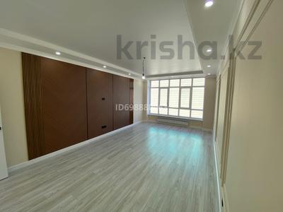 2-комнатная квартира · 75 м² · 3/5 этаж, мкр Самал, Мкрн Самал 15 за 26.8 млн 〒 в Атырау