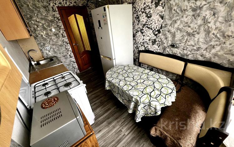 3-бөлмелі пәтер · 62 м² · 4/5 қабат, Валиханова, бағасы: 23.9 млн ₸ в Петропавловске — фото 2