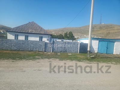Отдельный дом · 3 комнаты · 90 м² · 15 сот., Аманжолова 7 — В центре за 6.8 млн ₸ в Бозанбае