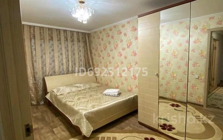 2-комнатная квартира, 50 м², 3/9 этаж посуточно, Шугаева 163 за 10 000 〒 в Семее — фото 2