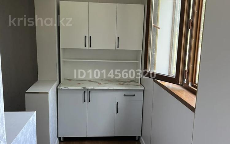 2-бөлмелі пәтер · 60 м² · 2/5 қабат, Абдыразакова 7 — Дархан базар, Мед колледж, бағасы: 18.8 млн ₸ в Шымкенте, Аль-Фарабийский р-н — фото 2