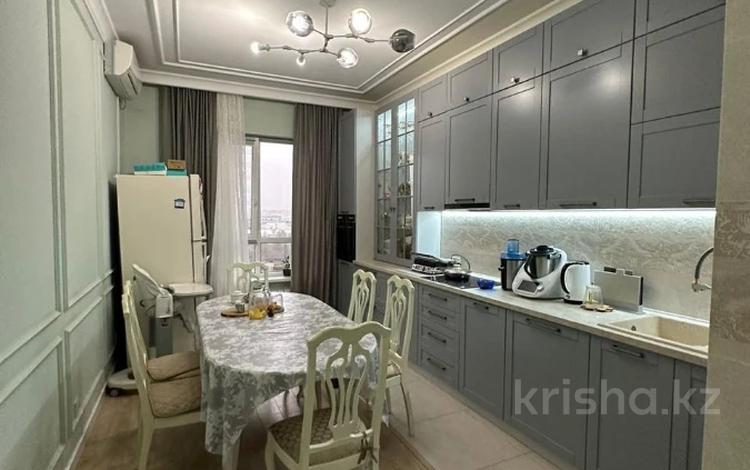 4-комнатная квартира · 120 м² · 8/12 этаж, Розыбакиева за 139 млн ₸ в Алматы, Бостандыкский р-н — фото 12