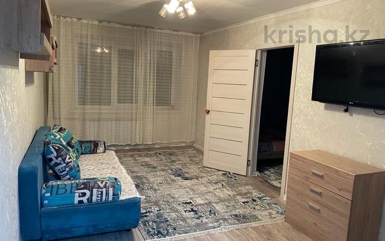 2-бөлмелі пәтер · 48 м² · 2/4 қабат, Кабанбай батыра 51 — Шевченко, бағасы: 10 000 ₸ в Талдыкоргане — фото 3