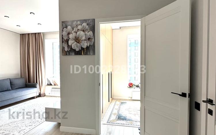 1-комнатная квартира · 36.7 м² · 5/9 этаж, Шамши Калдаяков 25 за 31 млн ₸ в Астане, Сарайшык р-н — фото 2