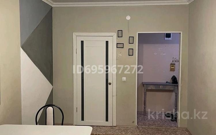 2-комнатная квартира · 42 м² · 6/6 этаж, 32В мкр 7 за 10.7 млн ₸ в Актау — фото 2