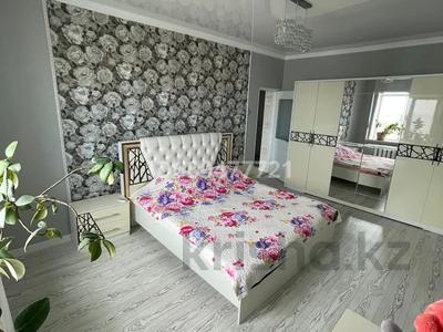 3-комнатная квартира, 80 м², 5/5 этаж, Баймуханова 2 за 28 млн 〒 в Атырау, мкр Привокзальный-5