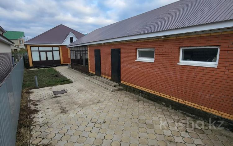 Отдельный дом · 4 комнаты · 128.9 м² · 6 сот., Едиль 8/1 — Московская за 55 млн 〒 в Уральске — фото 3