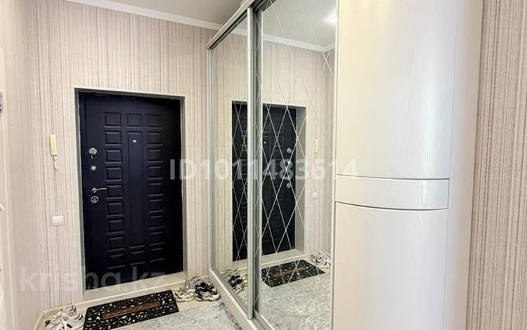 2-бөлмелі пәтер · 60 м² · 8/12 қабат, мкр. Степной-2 2/4, бағасы: 32 млн ₸ в Караганде, Казыбек би р-н — фото 9