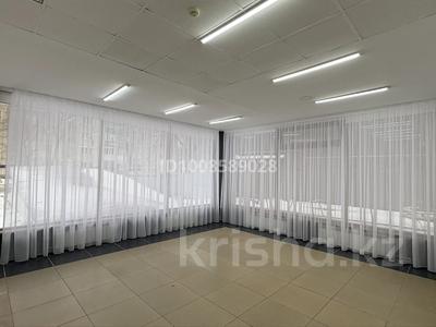 Еркін, кеңселер, қоймалар, сұлулық салондары, медорталықтар мен дәріханалар, білім орталықтары, ойын-сауық, конференц-залдар, кабинеттер және жұмыс орындары, студиялар · 37 м², бағасы: 200 000 〒 в Уральске