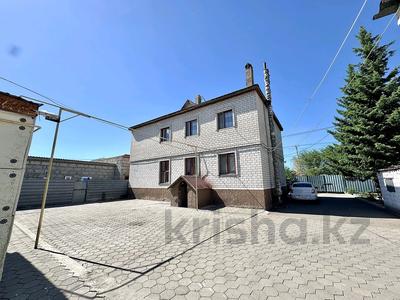 Отдельный дом · 4 комнаты · 230 м² · 10 сот., Айнаколь — Район Хазрет Султана за 120 млн ₸ в Астане, Алматы р-н