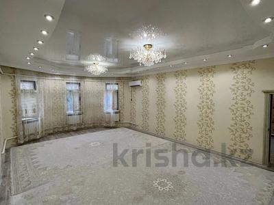 Отдельный дом · 4 комнаты · 218 м² · 10 сот., Самал-11 24/1 за 28 млн ₸ в Батыре