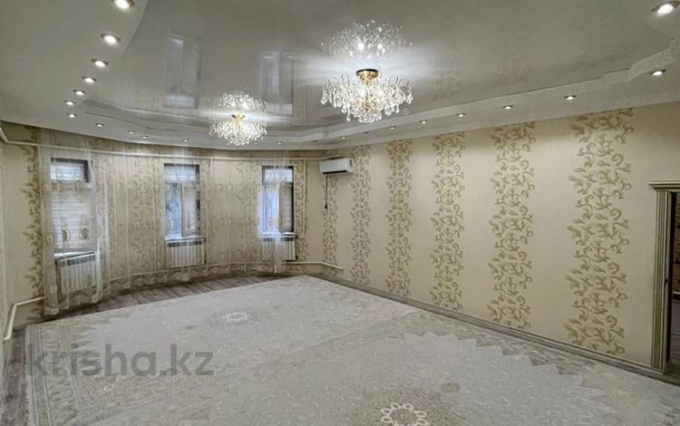Отдельный дом · 4 комнаты · 218 м² · 10 сот., Самал-11 24/1 за 28 млн ₸ в Батыре — фото 2
