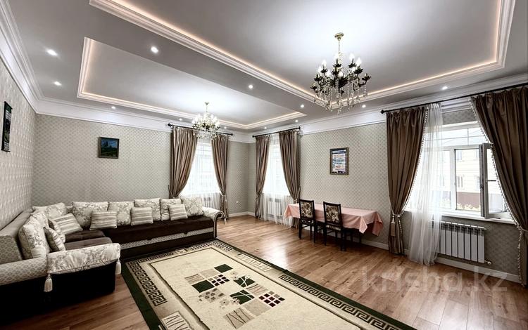 Отдельный дом · 6 комнат · 250 м² · 10 сот., мкр Уркер, Танашева 65 за 95 млн ₸ в Астане, Нура р-н — фото 2