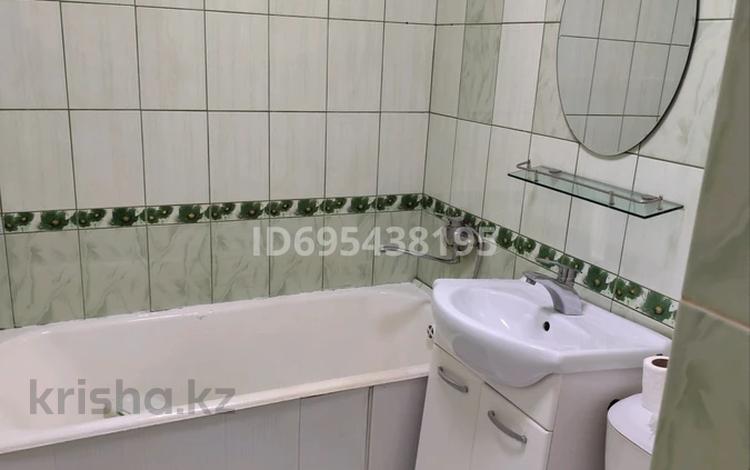 1-бөлмелі пәтер · 28 м² · 2/5 қабат, Ауезова 49а, бағасы: 130 000 〒 в Усть-Каменогорске, Ульбинский — фото 2