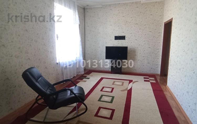 3-комнатная квартира · 80 м² · 2/2 этаж, Алимкулова 15 — Верхний рынок и акбар базар за 170 000 ₸ в Шымкенте — фото 2