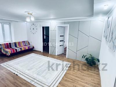 3-комнатная квартира · 55 м² · 2/5 этаж, мкр Юго-Восток 17 — Новая корзина, мечеть , каргу, кфи за 250 000 ₸ в Караганде, Казыбек би р-н