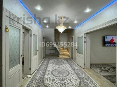 Отдельный дом · 8 комнат · 250 м² · 5 сот., мкр Жана Орда, Преображенская 12/6 12/6 — Самал за 69 млн 〒 в Уральске