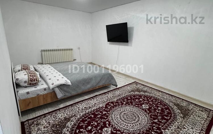 1-комнатная квартира · 38 м² · 1/2 этаж, Пер.Красногвардейская 12 — Стадион Спартак и ТД Жансая за 10 000 〒 в Семее — фото 2