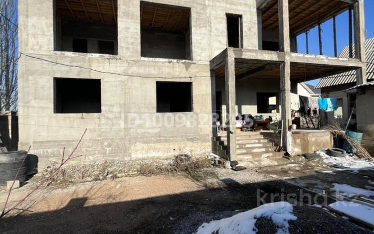 Жеке үй · 8 бөлме · 250 м² · 8 жүзд., Қайтпас-2 ш/а Даулетті 2 б, бағасы: 45 млн ₸ в Шымкенте, Абайский р-н — фото 2