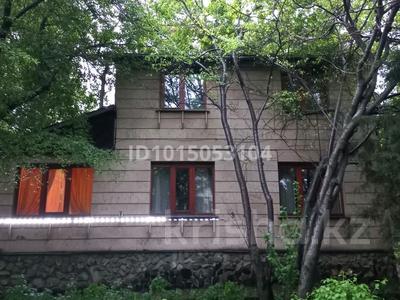 Отдельный дом · 5 комнат · 300 м² · 11 сот., мкр Атырау 183 за 140 млн ₸ в Алматы, Медеуский р-н