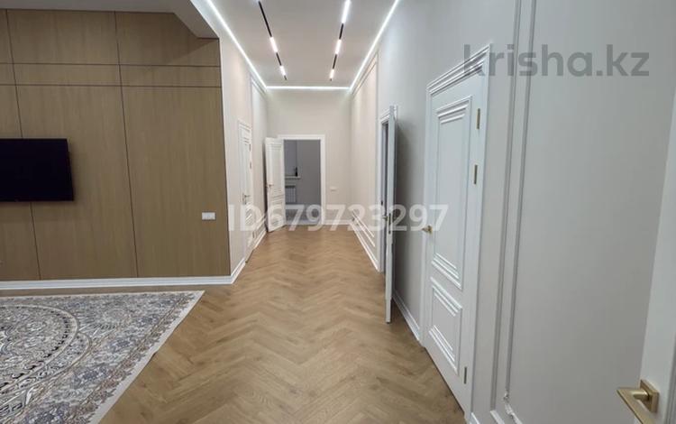 Жеке үй · 6 бөлме · 210 м² · 8 жүзд., мкр Атырау, бағасы: 70 млн ₸ — фото 26