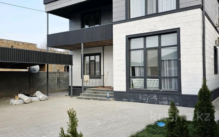 Отдельный дом · 6 комнат · 245 м² · 6.2 сот., Жетысу — Мкр. Орынтай за 100 млн 〒 в  — фото 2