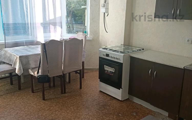2-комнатная квартира · 64 м² · 1/6 этаж, мкр Кокжиек за 210 000 ₸ в Алматы, Жетысуский р-н — фото 2