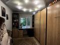 3-бөлмелі пәтер · 64 м² · 1/5 қабат, мкр Юго-Восток 10 — Республика 10, бағасы: 22.5 млн ₸ в Караганде, Казыбек би р-н — фото 2
