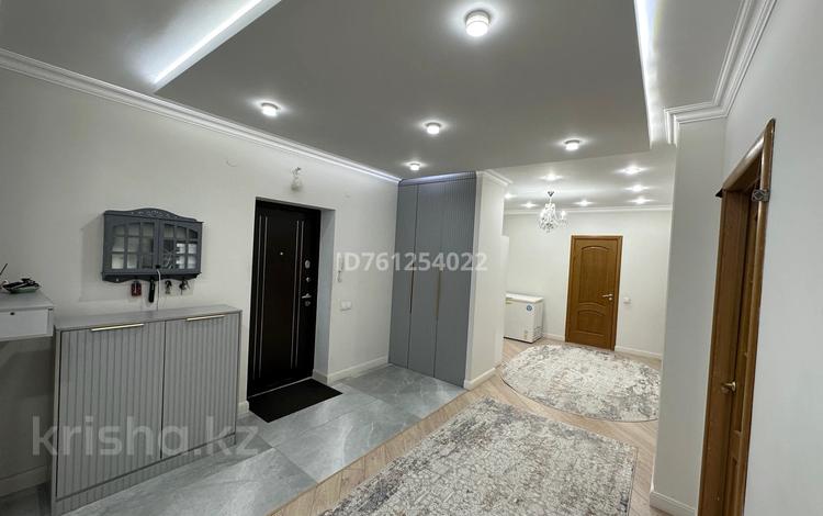 4-комнатная квартира · 163.5 м² · 3/12 этаж, мкр Юго-Восток, Республики за ~ 80 млн 〒 в Караганде, Казыбек би р-н — фото 2
