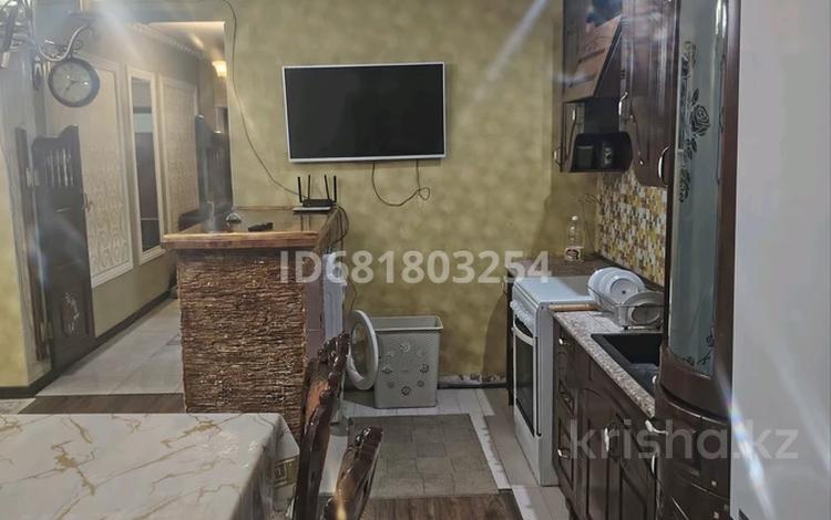 3-бөлмелі пәтер · 79.2 м² · 4/5 қабат, 3-й мкр 24, бағасы: 15.5 млн ₸ в Актау — фото 42