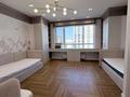 6-бөлмелі пәтер · 240 м² · 10/12 қабат, Жарбосынова 69, бағасы: 260 млн ₸ в Атырау — фото 17