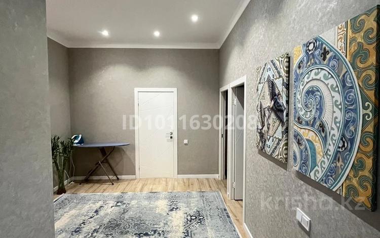 3-комнатная квартира · 112 м² · 6/16 этаж, 16-й мкр , ​16-й микрорайон 64 за 43 млн ₸ в Актау — фото 2