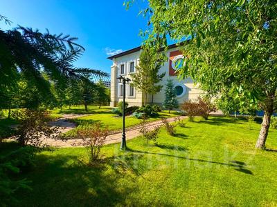 Отдельный дом · 5 комнат · 545 м² · 18 сот., Панфилова 3 за 980 млн 〒 в Астане, Алматы р-н